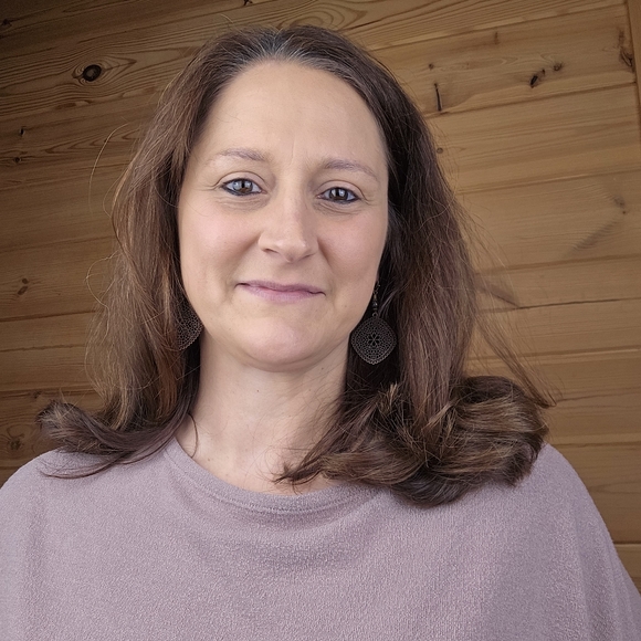 Meet your Posher, Cares - Picture 2 of 3